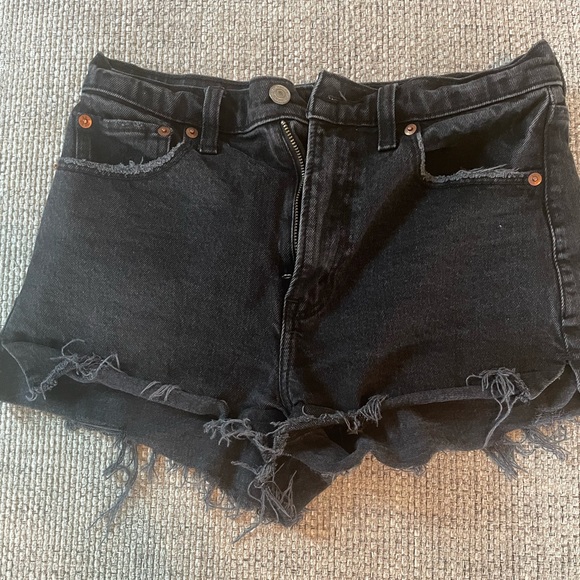 Abercrombie & Fitch Pants - Abercrombie high rise mom short